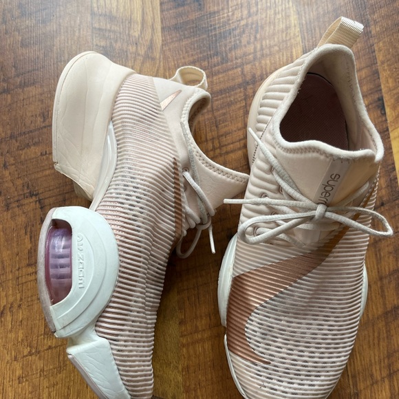 NIKE WOMEN'S AIR ZOOM SUPERREP - Picture 3 of 8